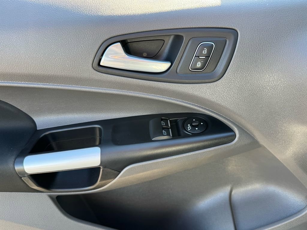 Used 2022 Ford Transit Connect XLT FWD image 12