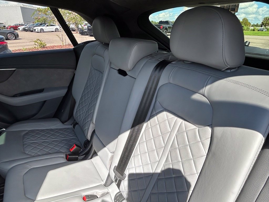 Used 2021 Audi SQ8 Prestige AWD/4WD image 56