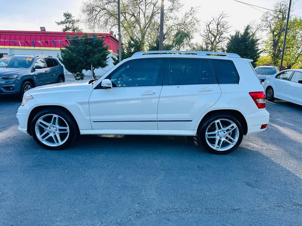 Used 2012 Mercedes-Benz GLK 350 4MATIC image 4