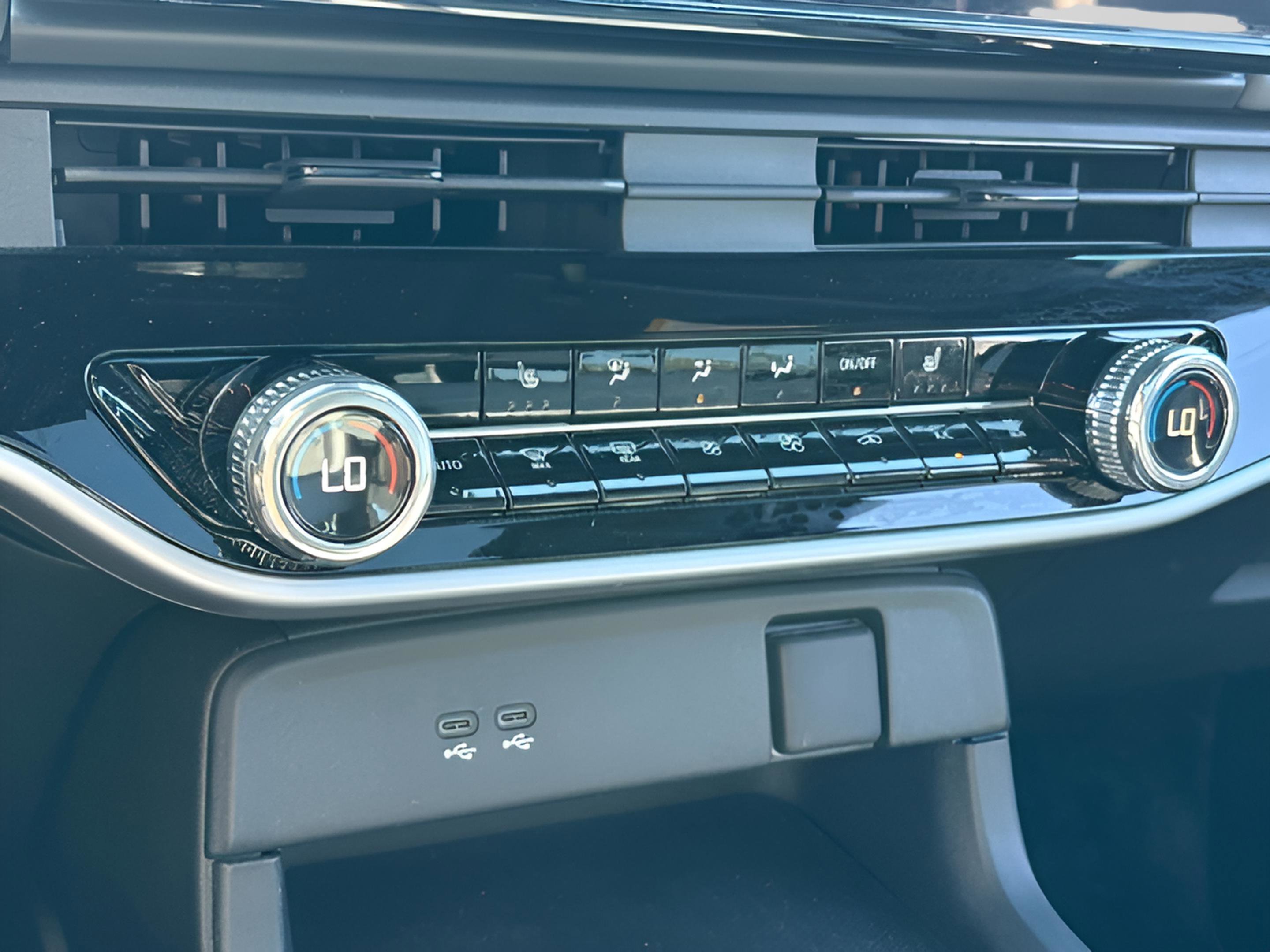 Used 2024 Honda Prologue Touring image 32