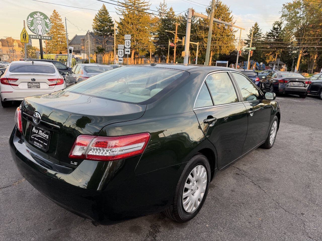 Used 2011 Toyota Camry LE FWD image 5