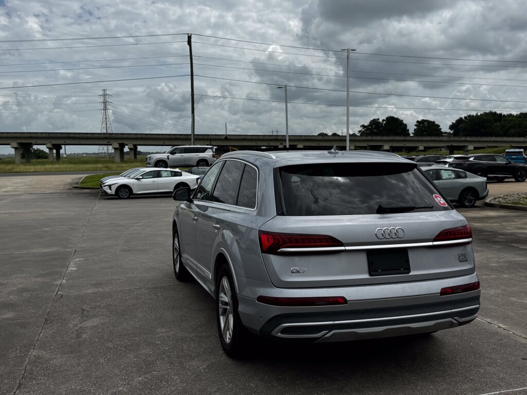 Used 2022 Audi Q7 3.0T Premium Plus AWD/4WD image 24