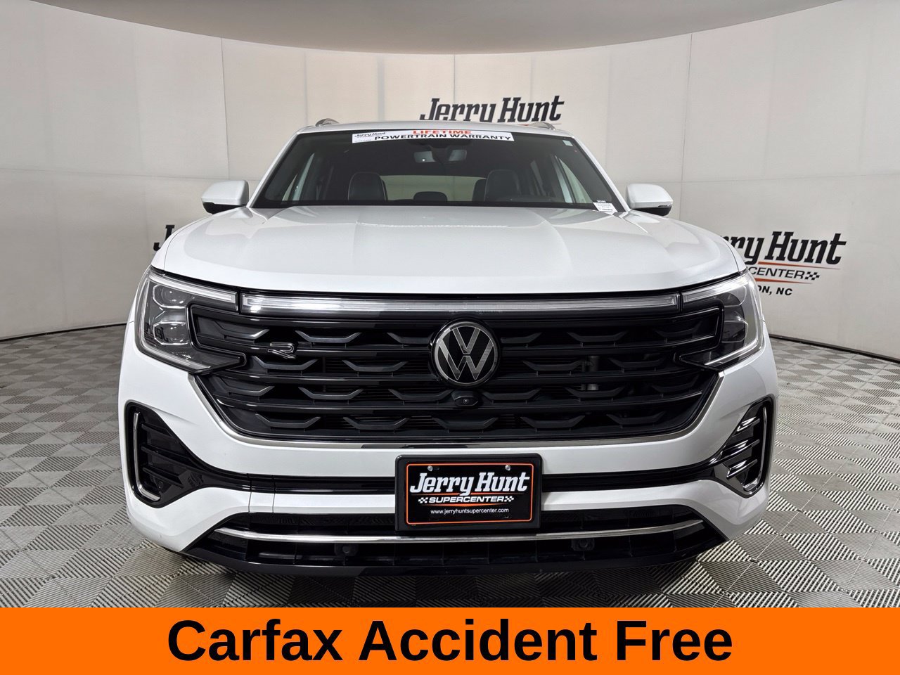 Used 2024 Volkswagen Atlas Cross Sport SEL Premium R-Line AWD/4WD image 3