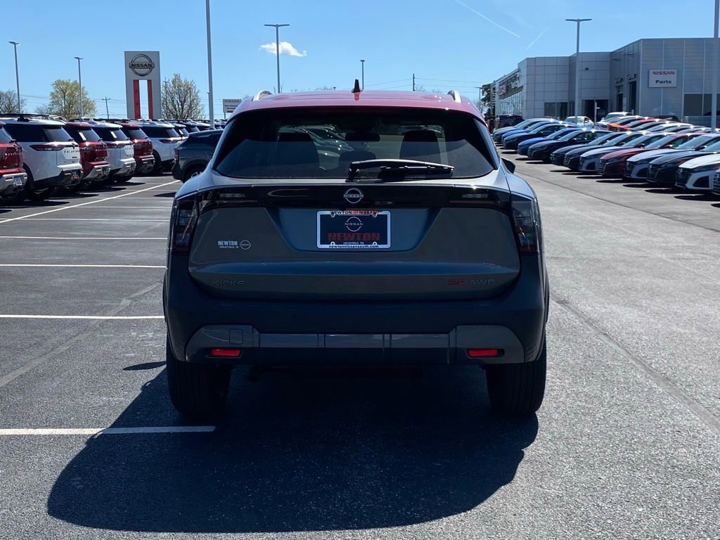 New 2025 Nissan Kicks SR image 5