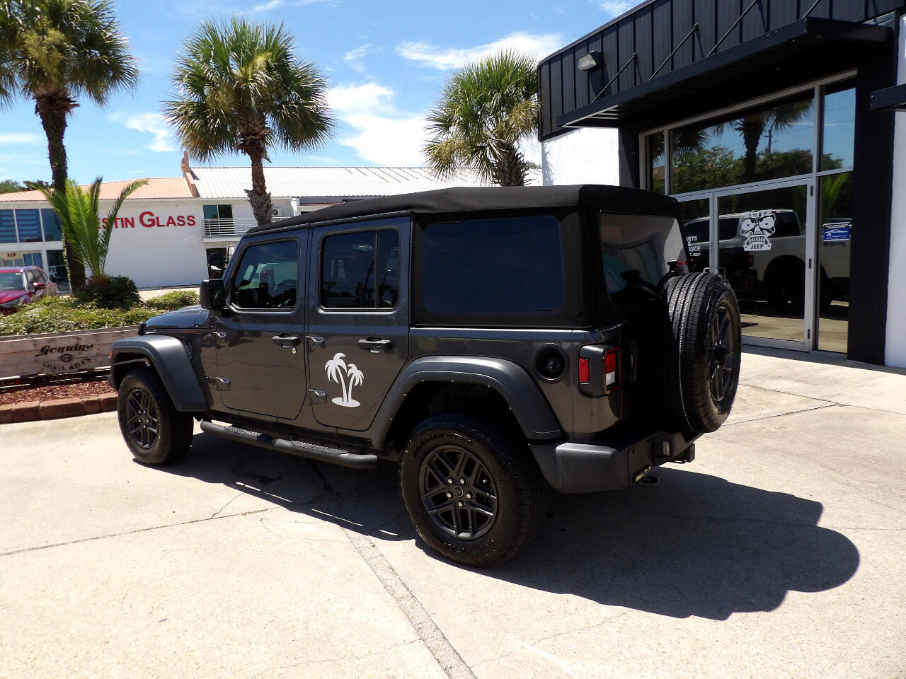 Used 2024 Jeep Wrangler Unlimited Sport image 7