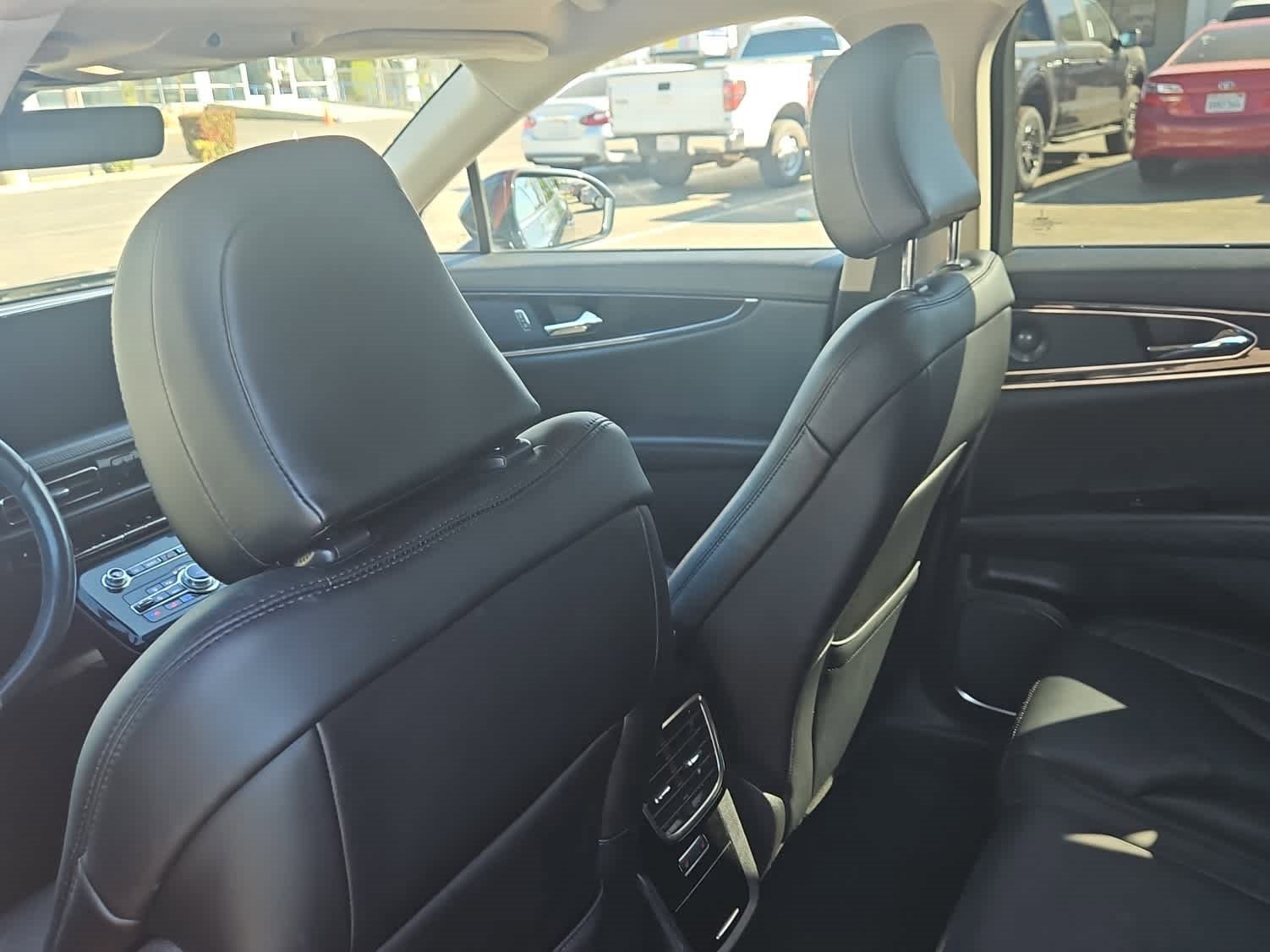 Used 2023 Lincoln Nautilus Reserve w/ Luxury Package image 11