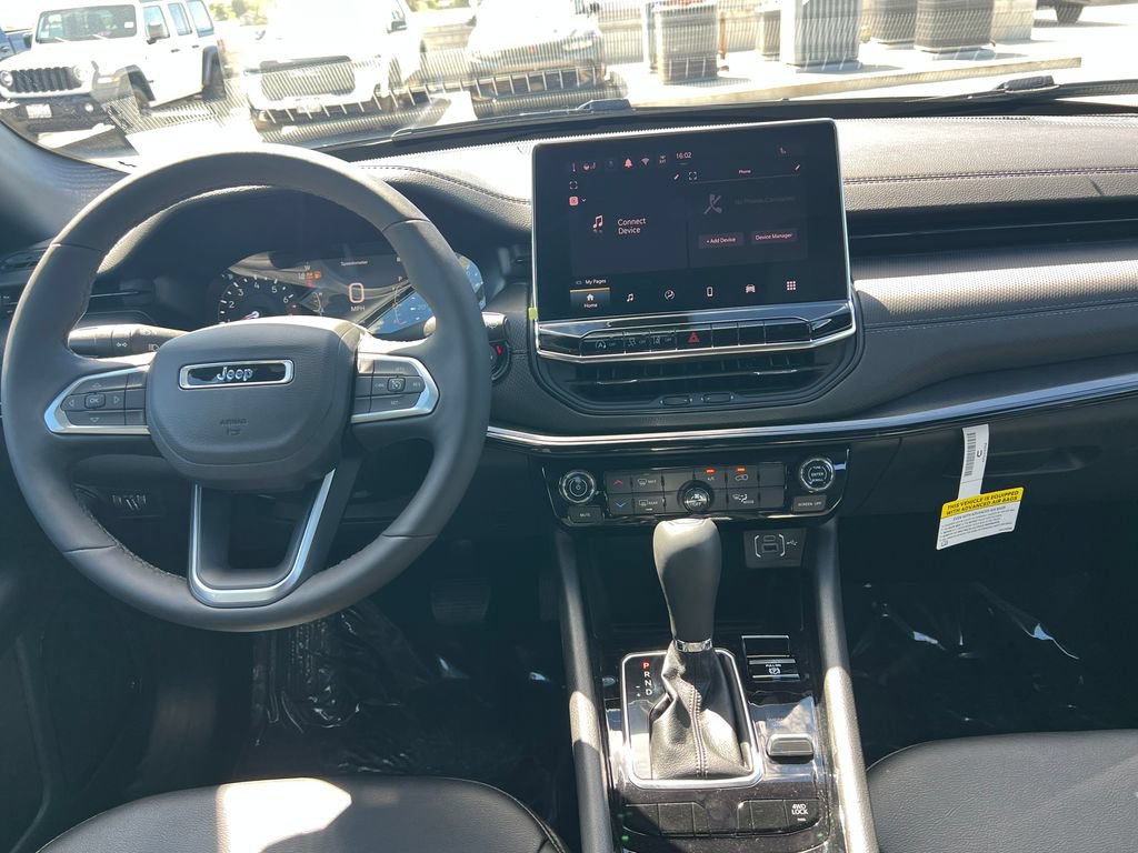 New 2026 Jeep Compass Latitude AWD/4WD image 18