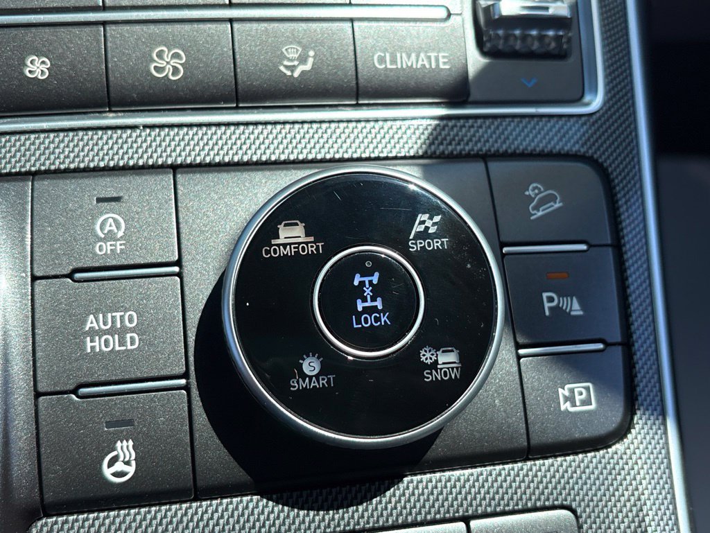 Used 2022 Hyundai Santa Fe Limited AWD/4WD image 18
