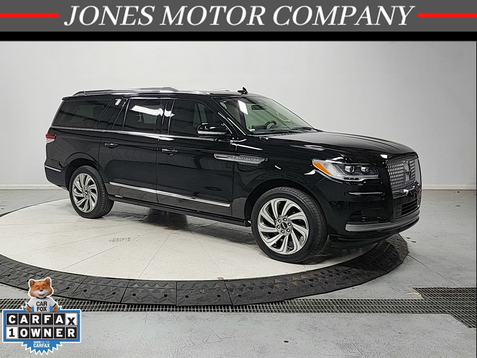 Used 2023 Lincoln Navigator L Reserve AWD/4WD image 1