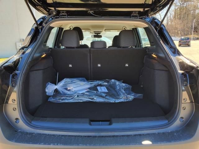 Used 2025 Nissan Kicks S image 6