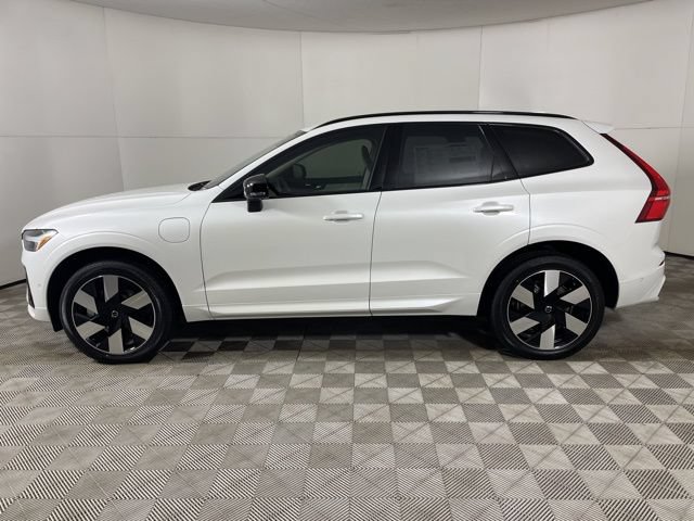 Certified 2025 Volvo XC60 T8 Plus w/ Protection Package AWD/4WD image 5