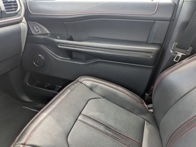 Used 2022 Ford Expedition Limited image 17