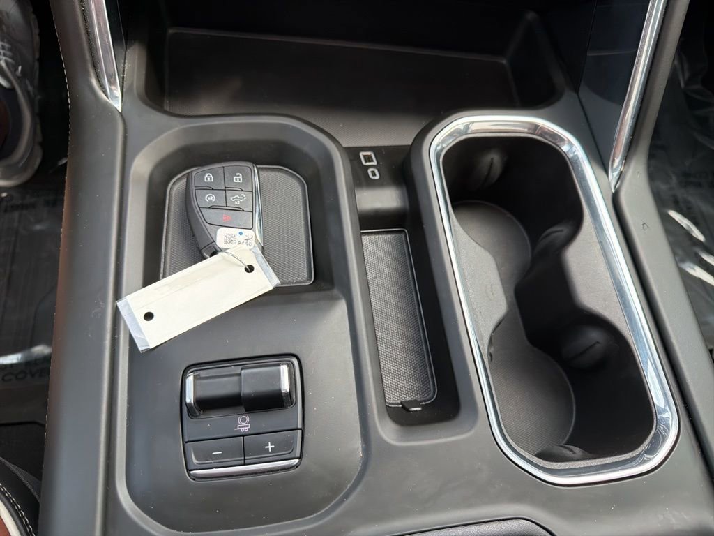 Used 2024 GMC Sierra 2500 Denali Ultimate w/ Snow Plow Prep/Camper Package AWD/4WD image 19