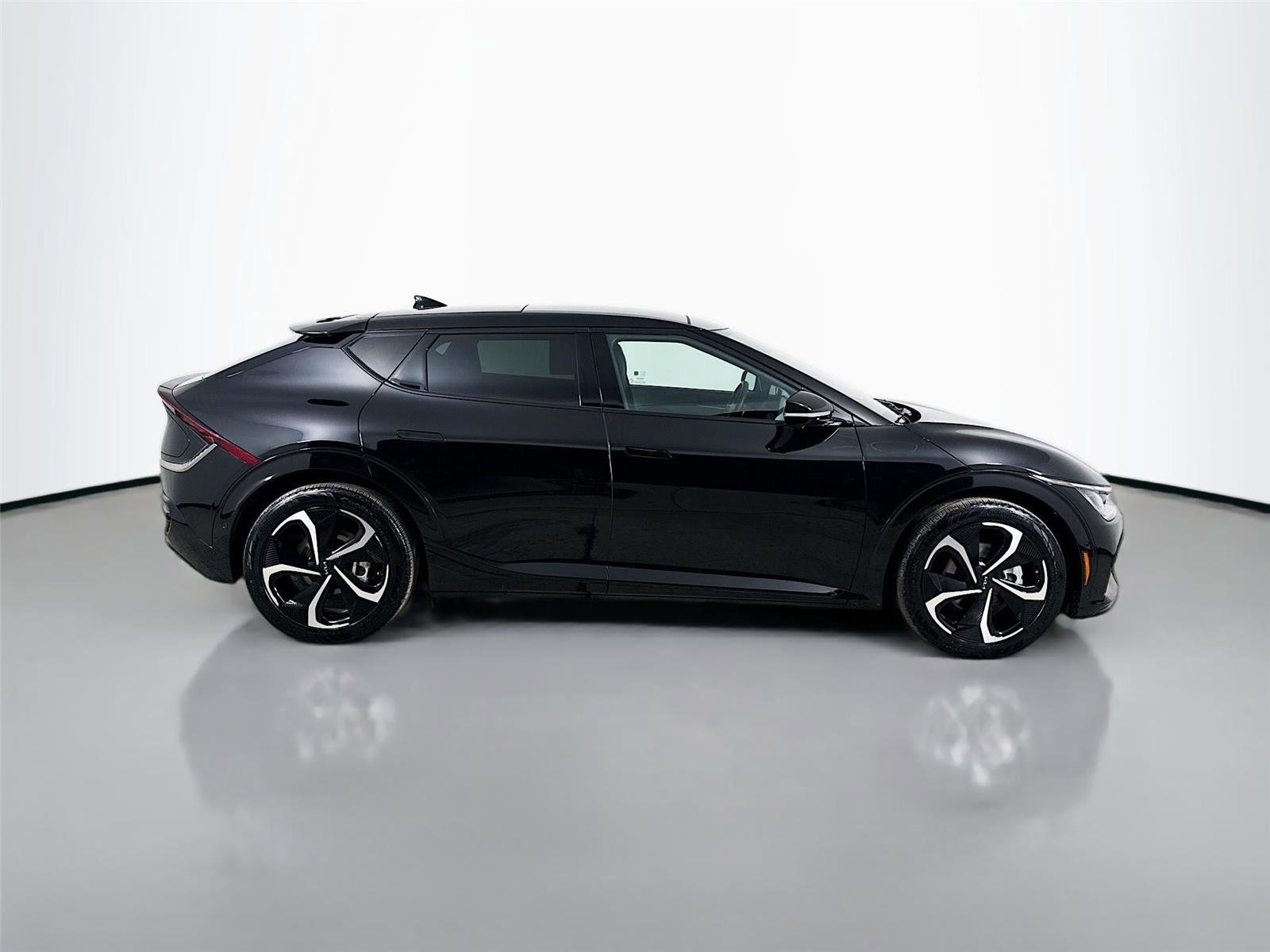 Used 2024 Kia EV6 GT-Line image 10