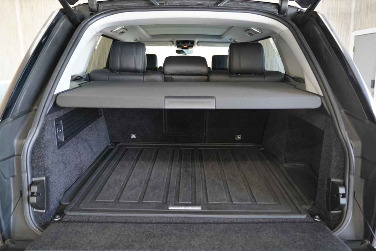 Used 2017 Land Rover Range Rover Long Wheelbase Supercharged image 39