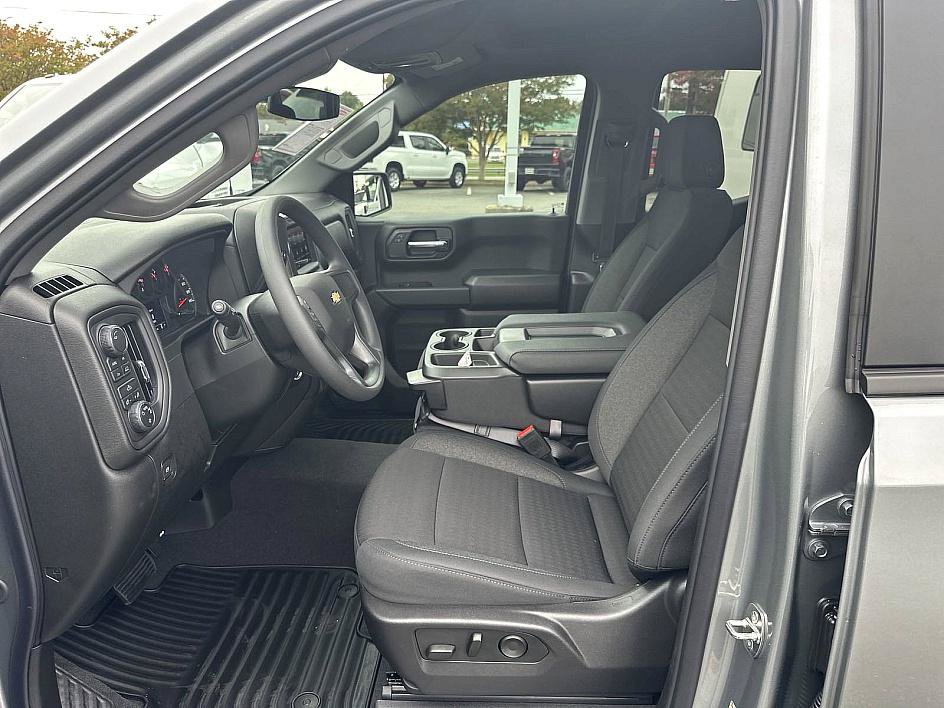 New 2024 Chevrolet Silverado 1500 Custom AWD/4WD image 8