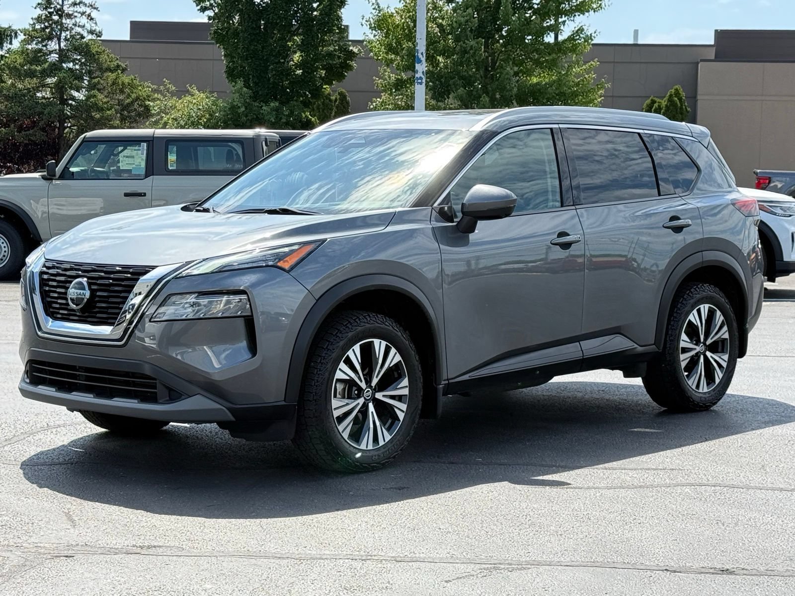 Used 2021 Nissan Rogue SV w/ Premium Package AWD/4WD image 8