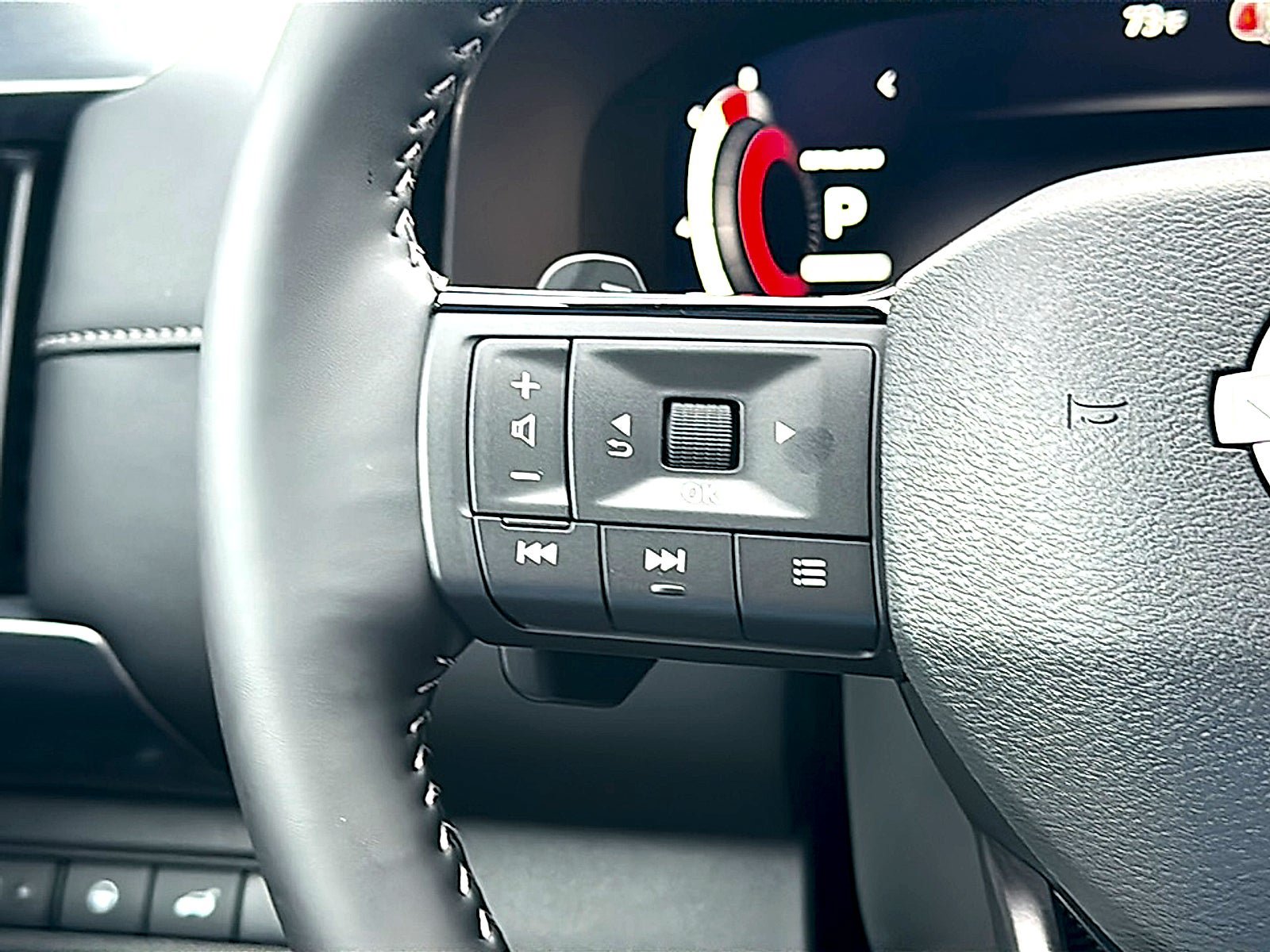 New 2026 Nissan Pathfinder SL w/ SL Premium Package FWD image 21