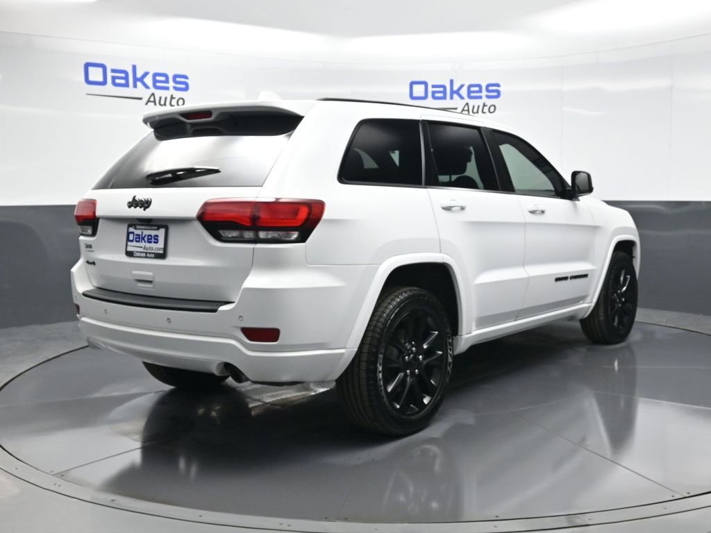 Used 2018 Jeep Grand Cherokee Altitude image 8