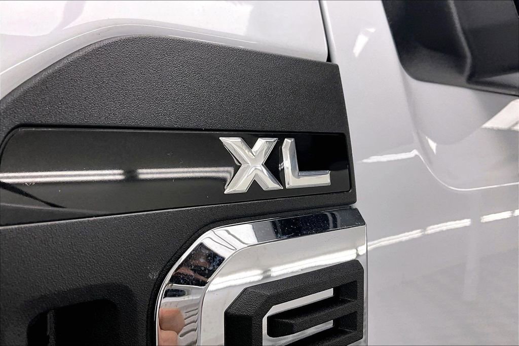 New 2026 Ford F250 XL w/ XL Chrome Package image 8
