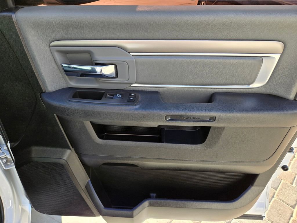 Used 2021 RAM 1500 Classic SLT image 21