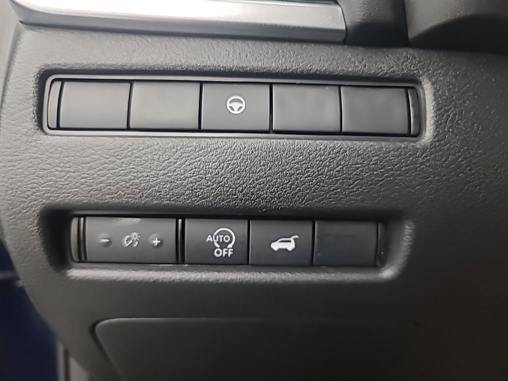 Used 2026 Nissan Rogue SV AWD/4WD image 26