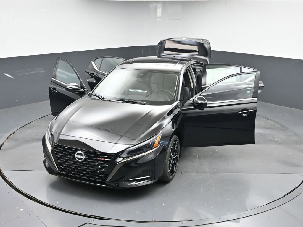 New 2025 Nissan Altima 2.5 SR image 47