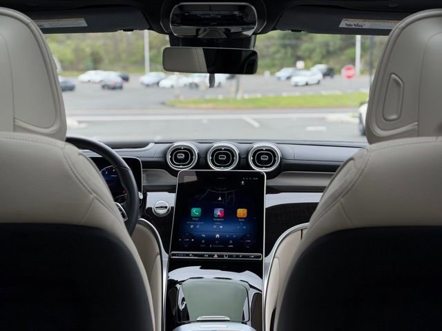 Used 2025 Mercedes-Benz GLC 300 4MATIC image 60