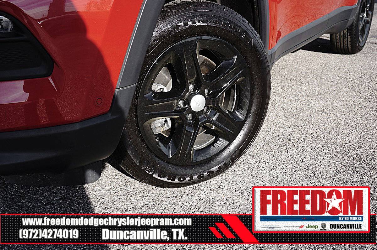 Used 2023 Jeep Compass Latitude w/ Convenience Group image 9