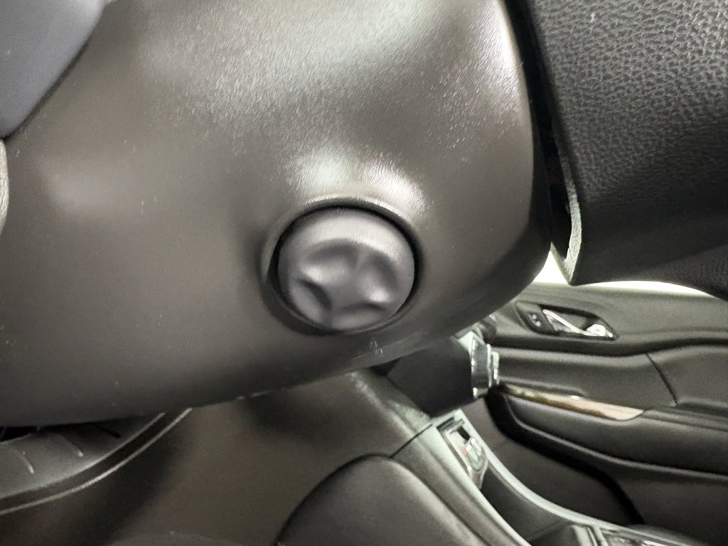 Used 2022 GMC Acadia AT4 w/ Technology Package image 21