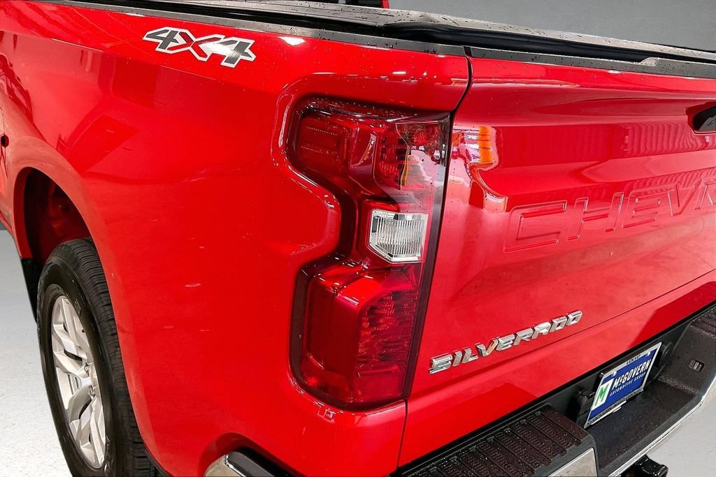 Used 2021 Chevrolet Silverado 1500 LT AWD/4WD image 24