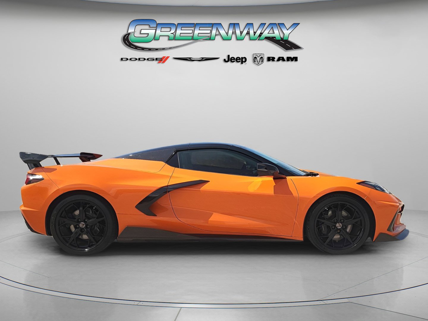 Used 2023 Chevrolet Corvette Stingray Premium Conv w/ Z51 Performance Package RWD image 5