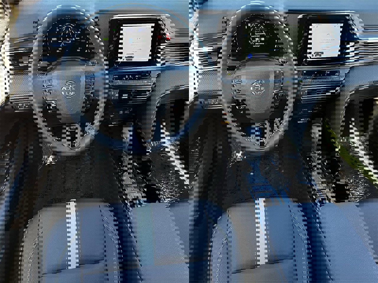 Used 2025 Toyota Camry SE image 10