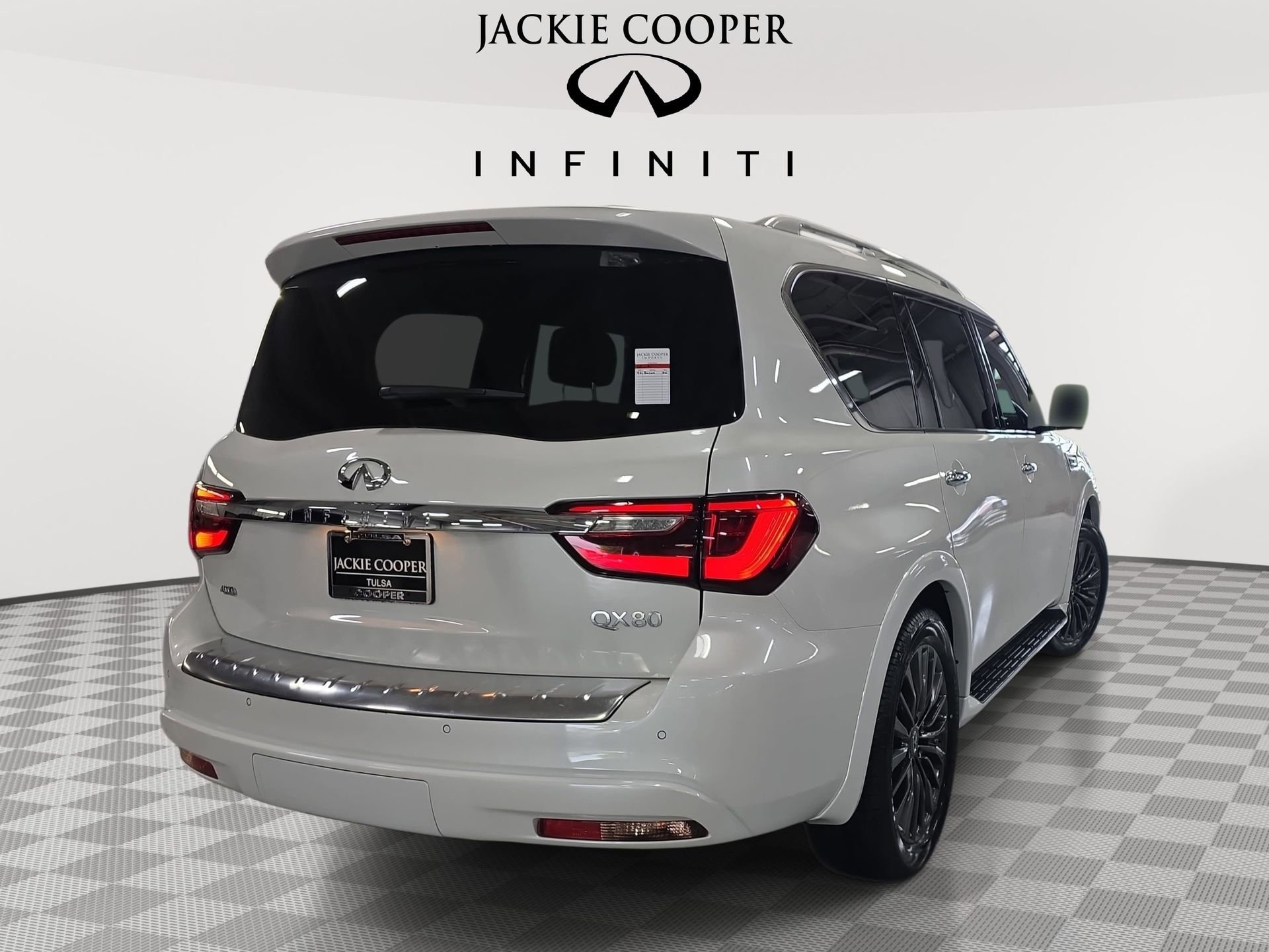 Certified 2024 INFINITI QX80 Sensory w/ Cargo Package AWD/4WD image 5