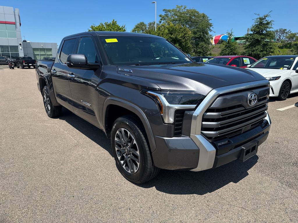 Used 2025 Toyota Tundra Limited AWD/4WD image 11