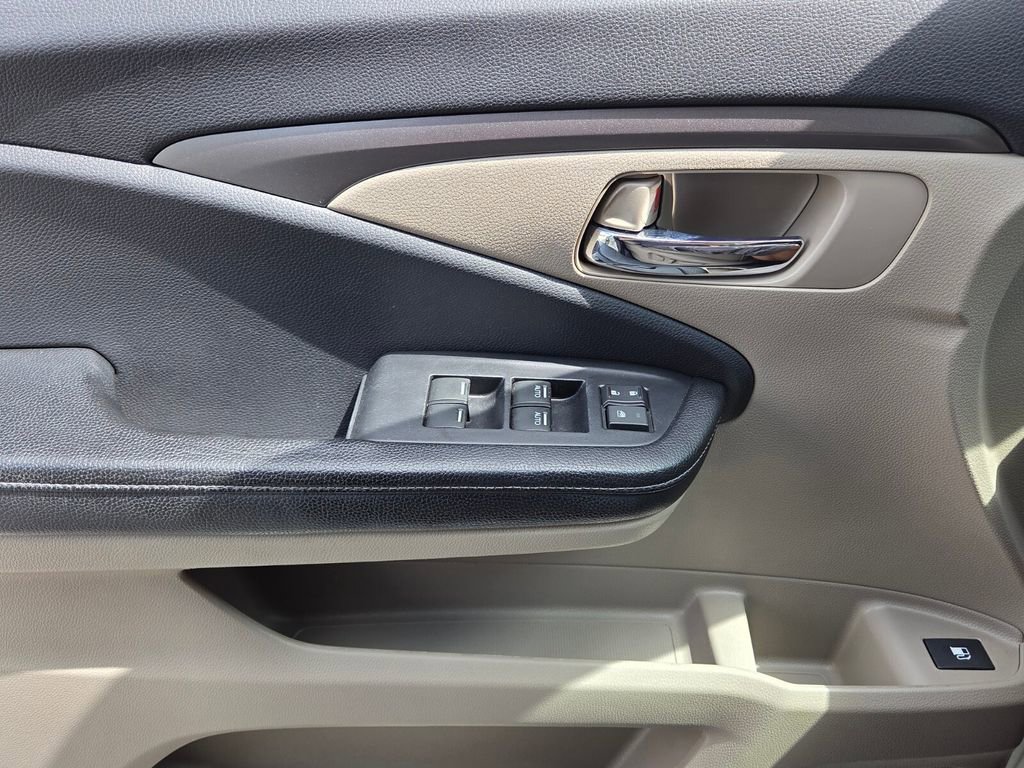 Used 2018 Honda Ridgeline RTL image 32