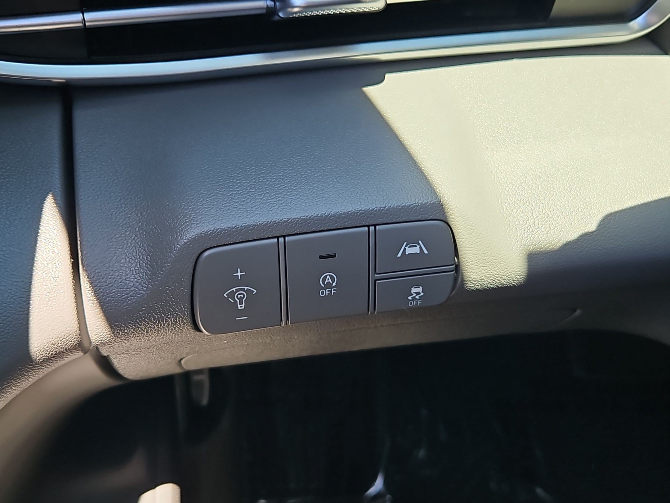 Used 2023 Hyundai Elantra SE FWD image 15