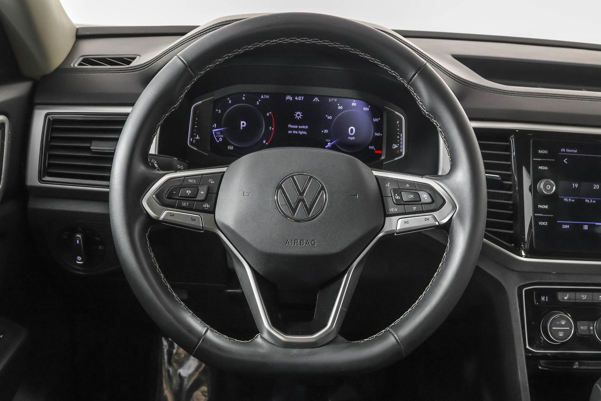 Used 2022 Volkswagen Atlas SE image 26