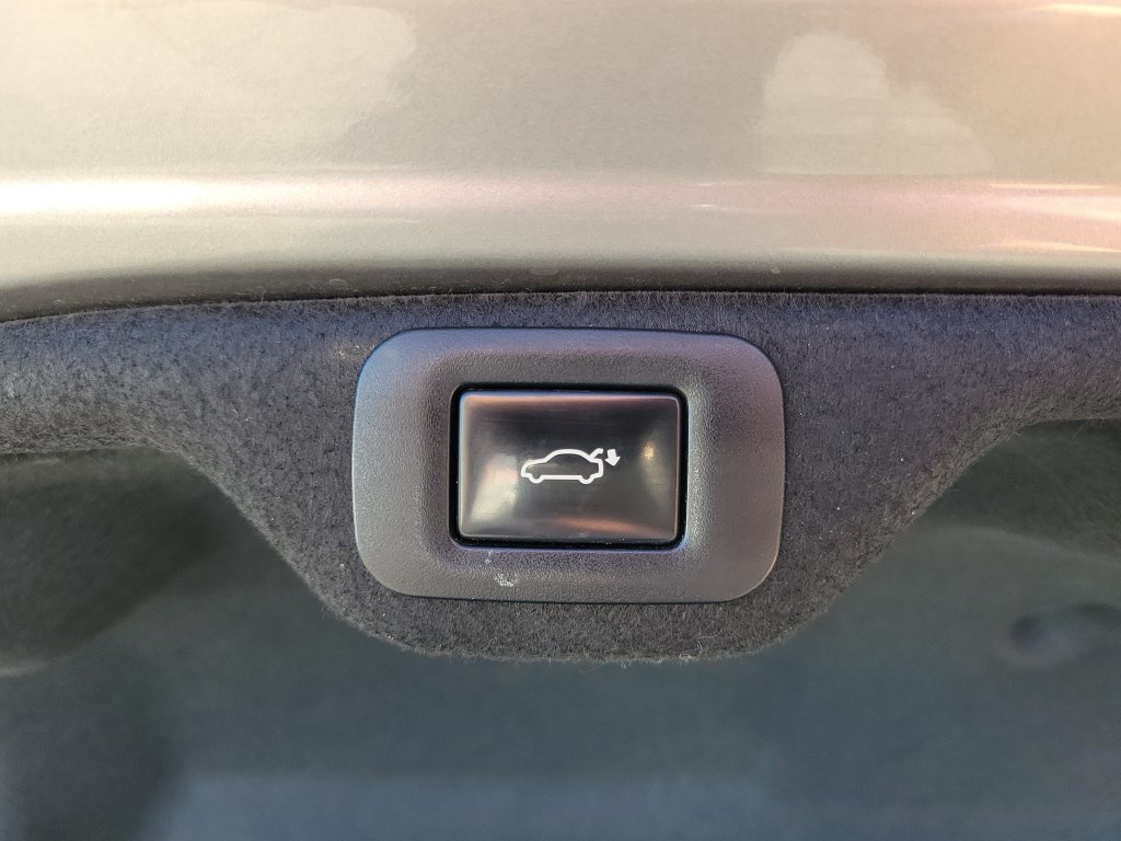 Used 2020 Lexus ES 300h w/ Accessory Package 2 FWD image 12