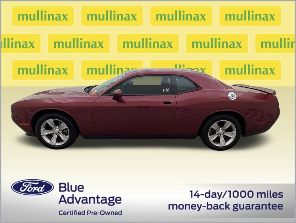 Used 2022 Dodge Challenger SXT image 12