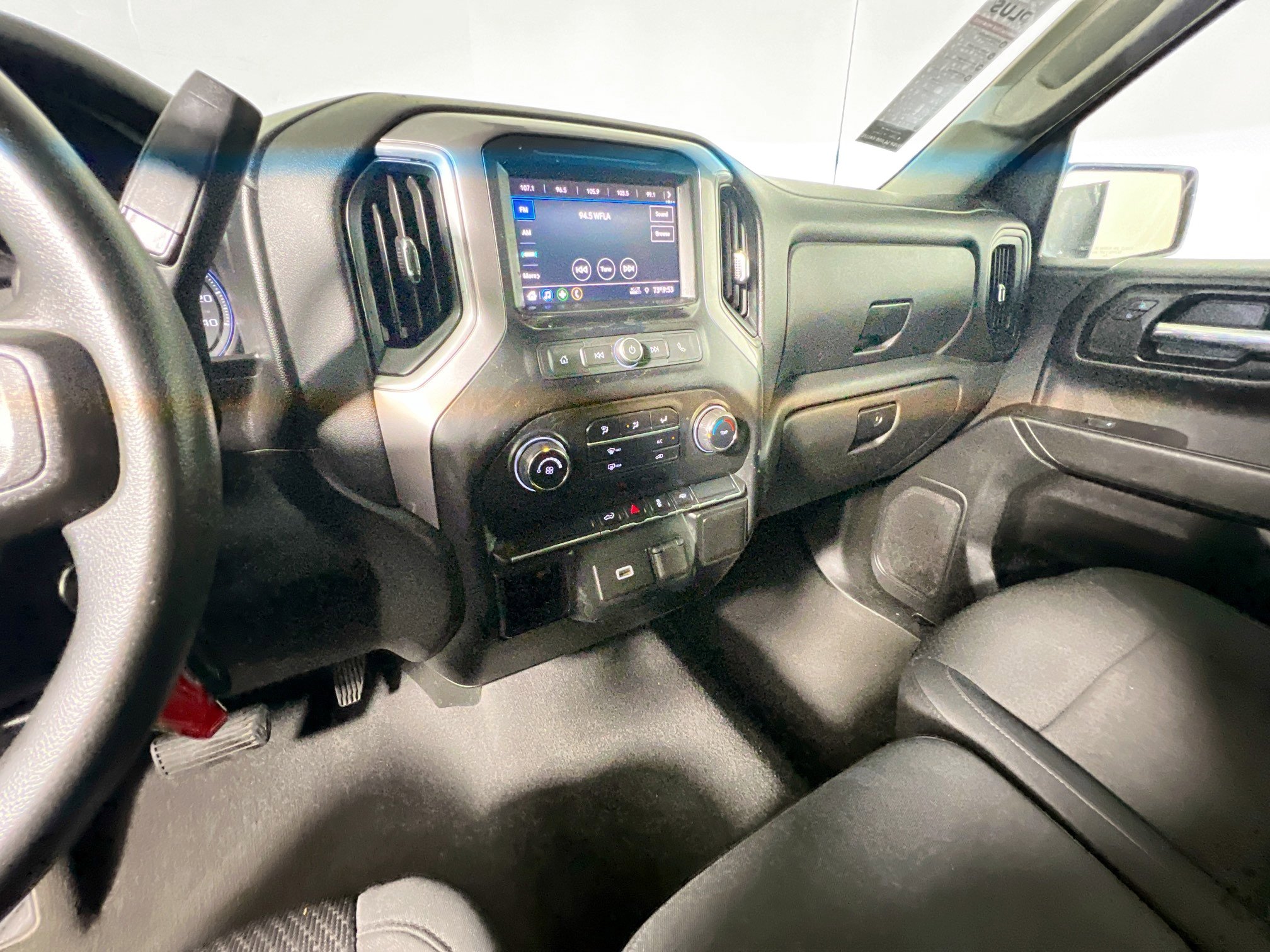 Used 2020 Chevrolet Silverado 1500 Custom w/ Custom Value Package RWD image 25