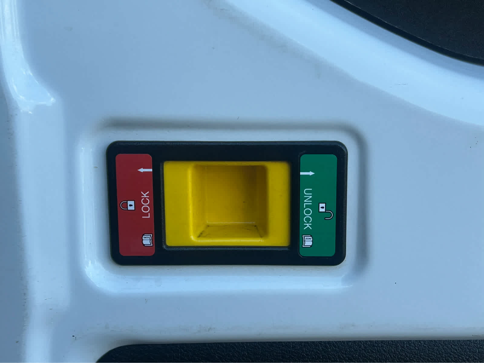 Used 2023 Ford Transit 250 w/ Load Area Protection Package image 9