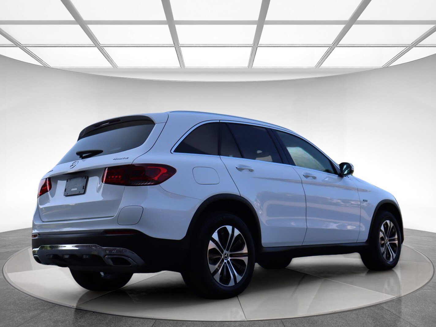 Used 2020 Mercedes-Benz GLC 350e 4MATIC w/ Premium Package image 6