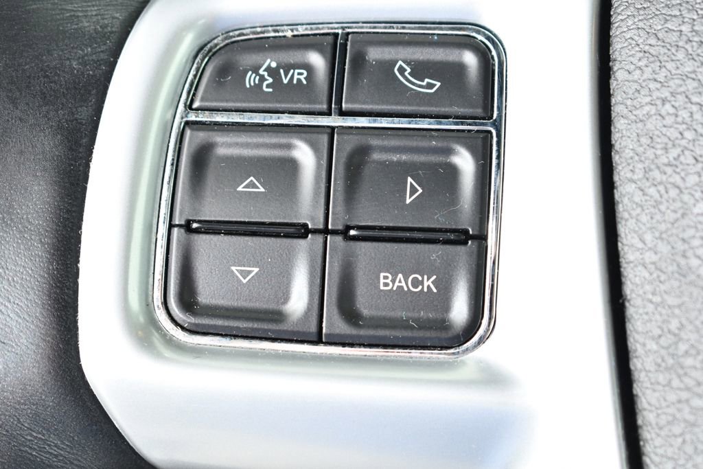 Used 2014 Chrysler 300 C w/ Harman/Kardon Audio Group AWD/4WD image 30