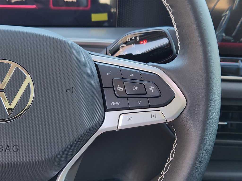 New 2025 Volkswagen Tiguan SE image 10