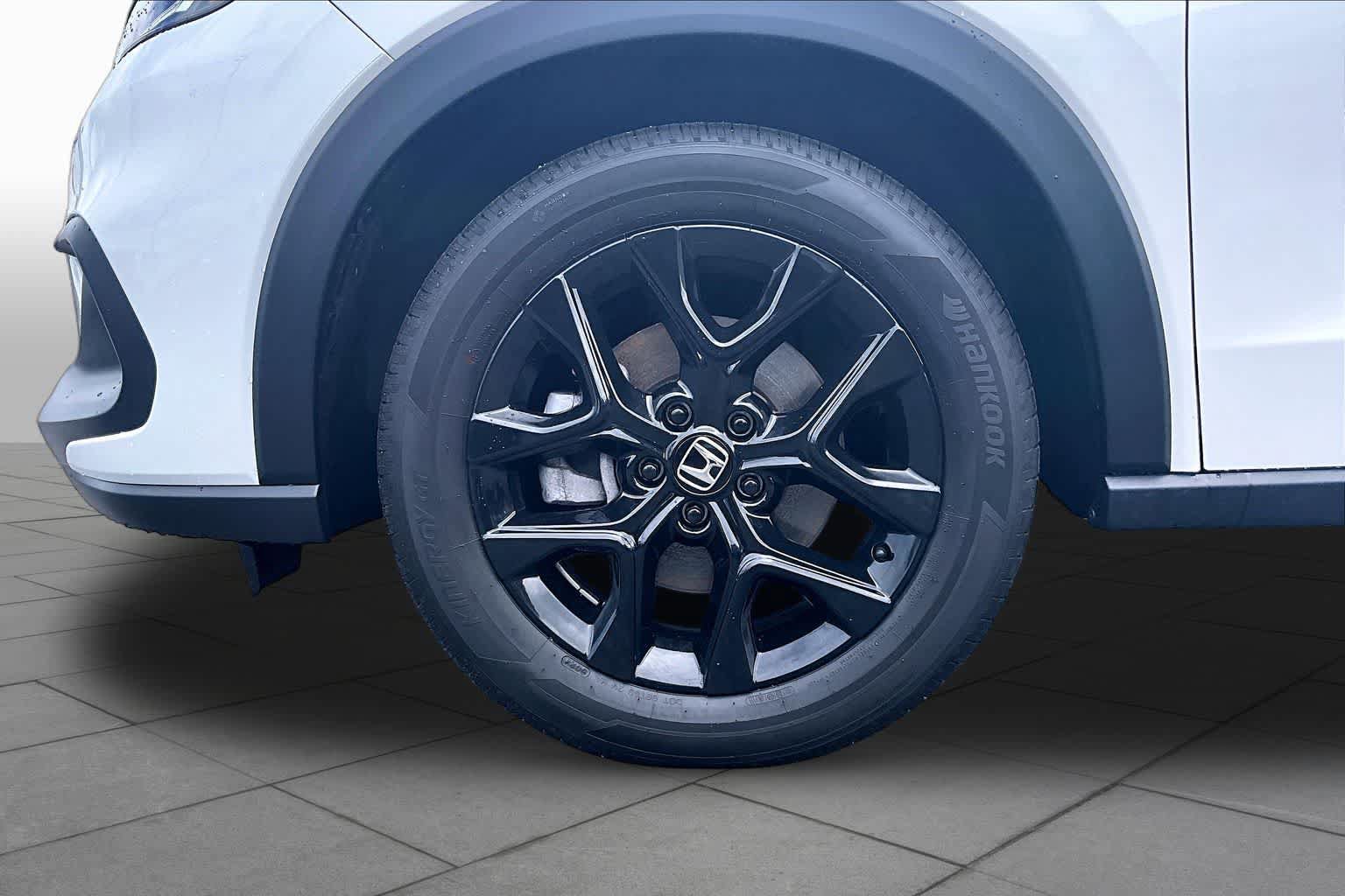 Certified 2025 Honda HR-V Sport image 11