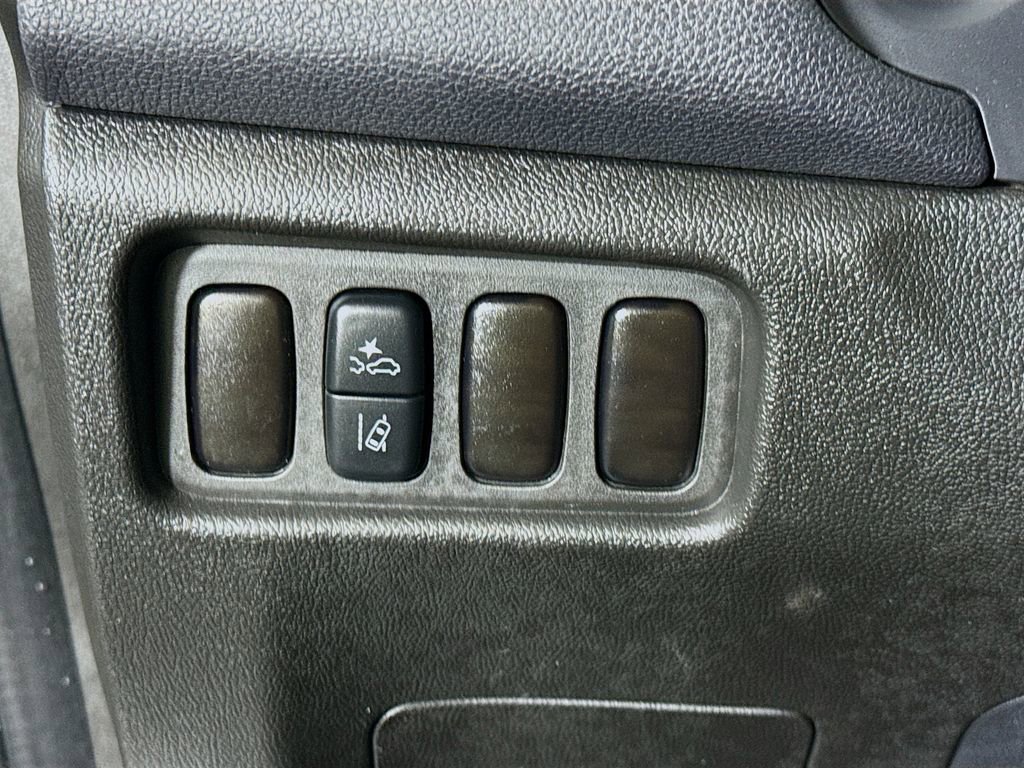 Used 2025 Mitsubishi Outlander Sport LE image 17