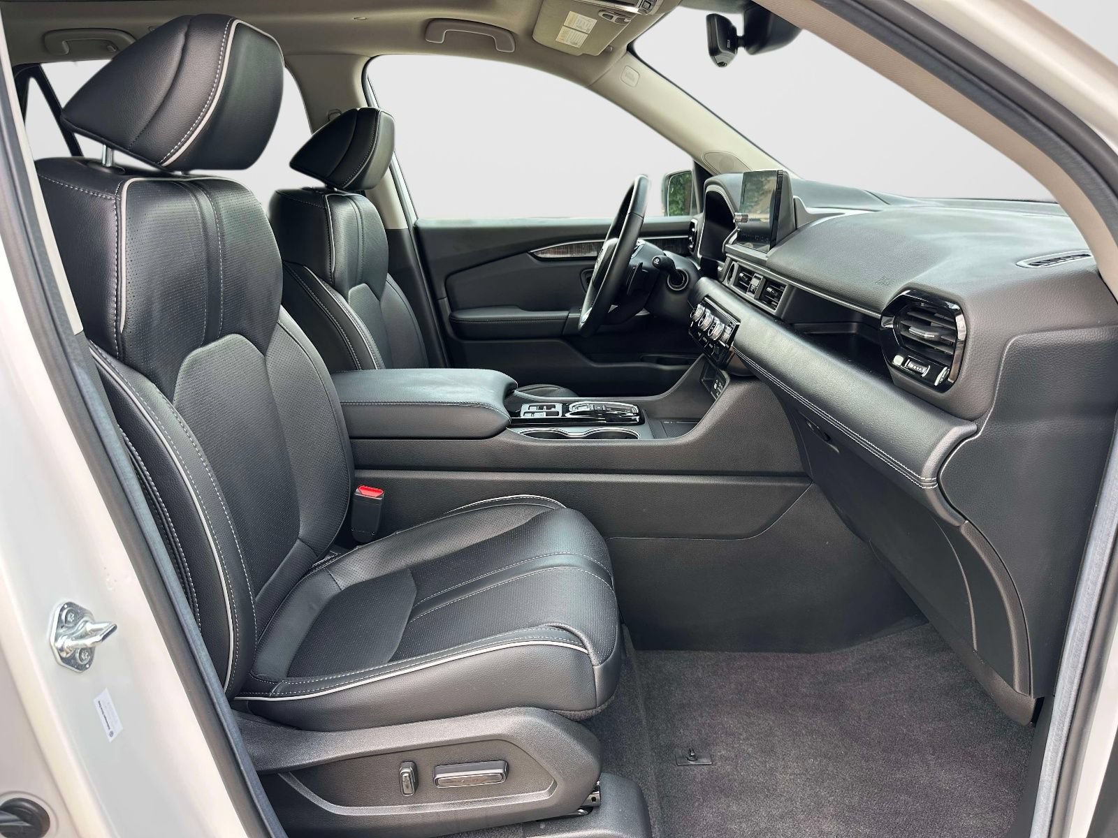 Used 2025 Honda Pilot Elite image 10