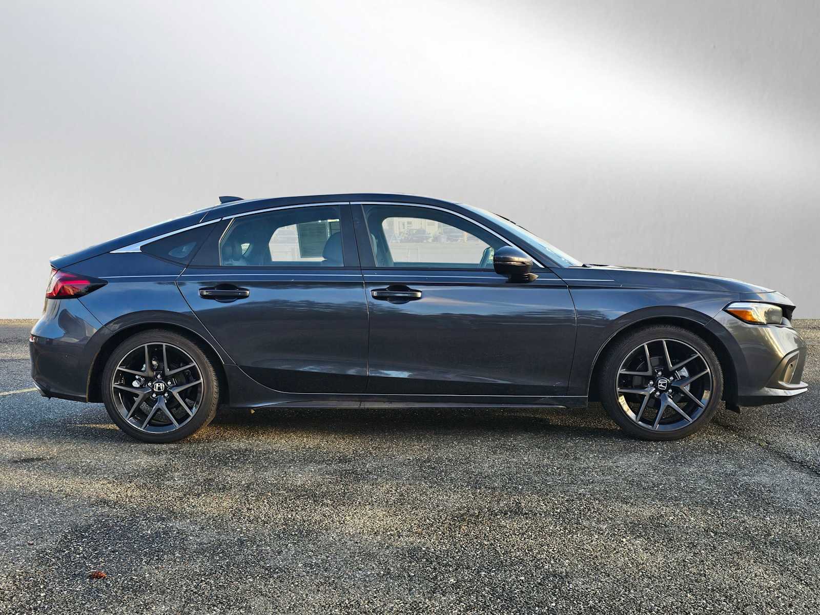Used 2024 Honda Civic Sport Touring image 2