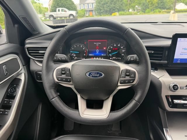 Certified 2023 Ford Explorer XLT w/ Equipment Group 202A AWD/4WD image 16